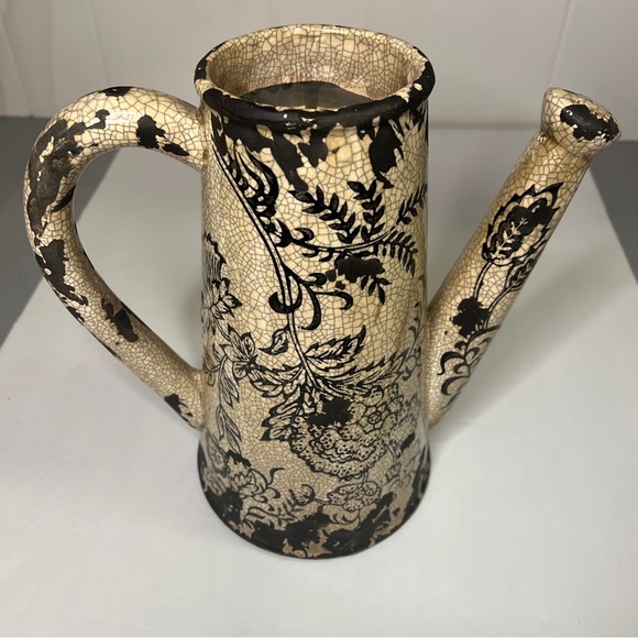 Distressed Crackling Ceramic Watering Can Vase - Picture 3 of 6